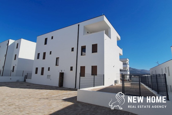 Neubauapartment nur 150 m vom Strand **