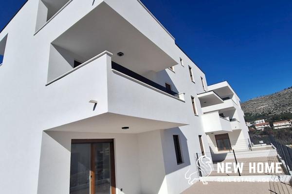 Grebaštica-Apartman novogradnja 150 m od plaže!!!