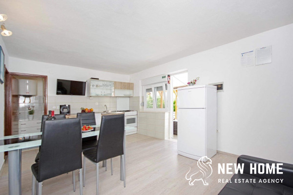 Apartmanska kuća sa pogledom na more