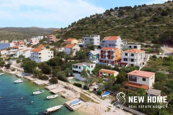 Appartementhaus mit Meerblick