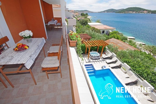 Appartementhaus mit Meerblick