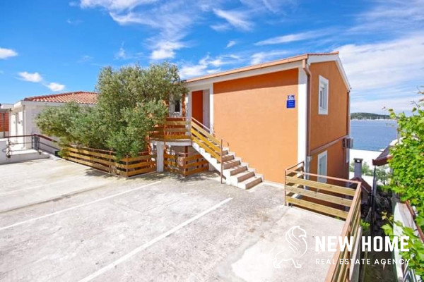 Apartmanska kuća sa pogledom na more