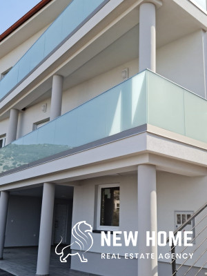 Apartmanska kuća s pogledom na more