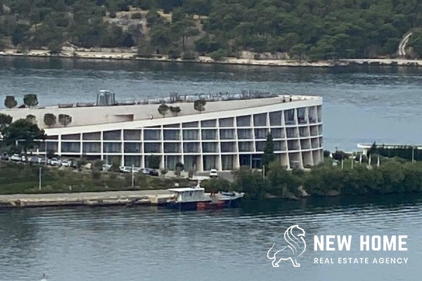 Atraktivna kuća sa pogledom na more