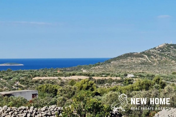 A rarity in a top location