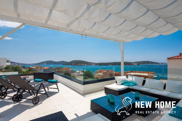 Doppel Villa in Toplage mit Meerblick