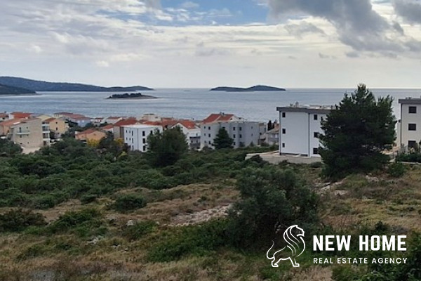 Građevinsko zemljište s pogledom 220 m od mora – 🌅🏡