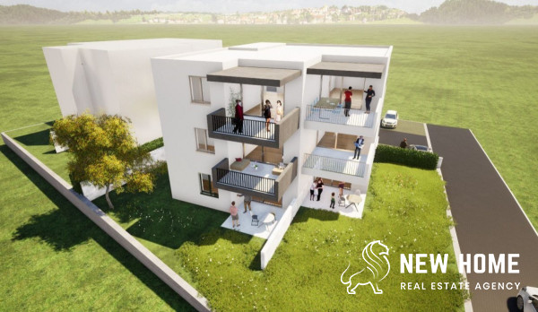 Beautiful newly built apartment by the sea
