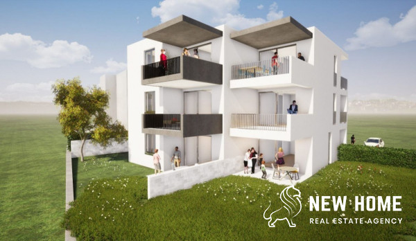 Beautiful newly built apartment by the sea