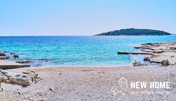Rogoznica, Dalmatia-Apartment for Sale 100 m from the Beach**