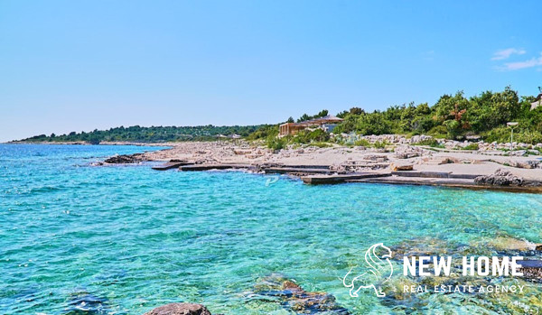 Rogoznica, Dalmatia-Apartment for Sale 100 m from the Beach**