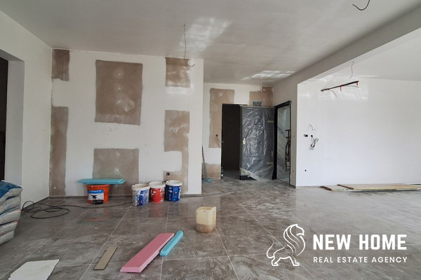 Rogoznica, Dalmacija-Apartman na prodaju 100 m od plaže**