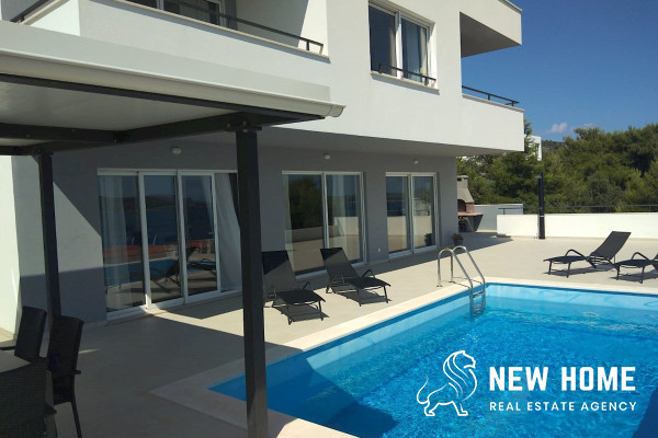 Sevid- Villa nur 100 m vom Meer entfernt!