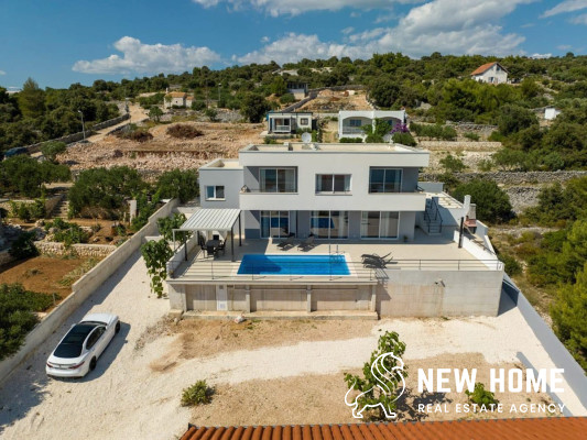 Sevid- Villa nur 100 m vom Meer entfernt!