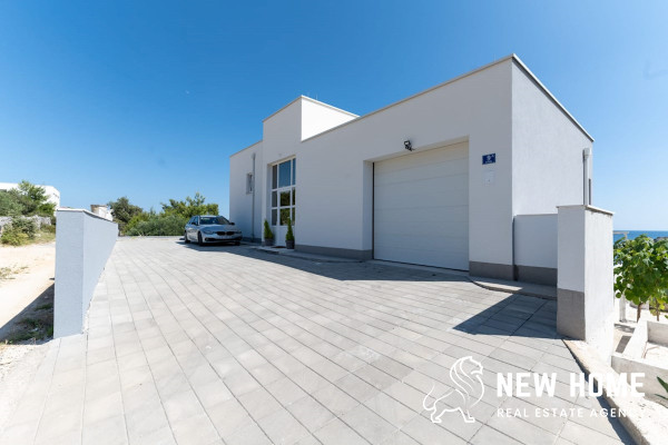 Sevid- Villa nur 100 m vom Meer entfernt!