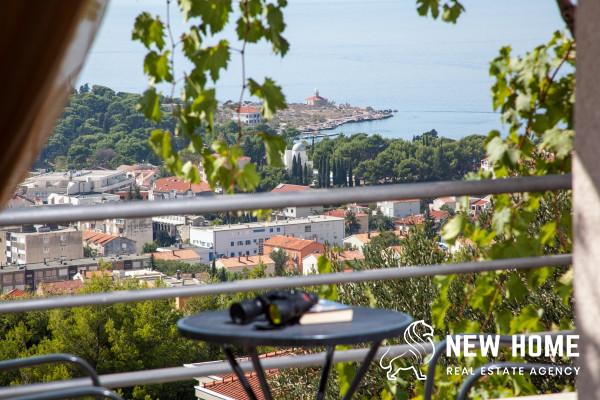 Raditi od kuće s pogledom na more