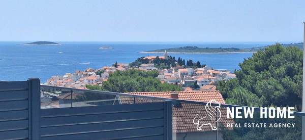 Above the Rooftops of Primošten – Exclusive Penthouse with Panoramic Sea Views