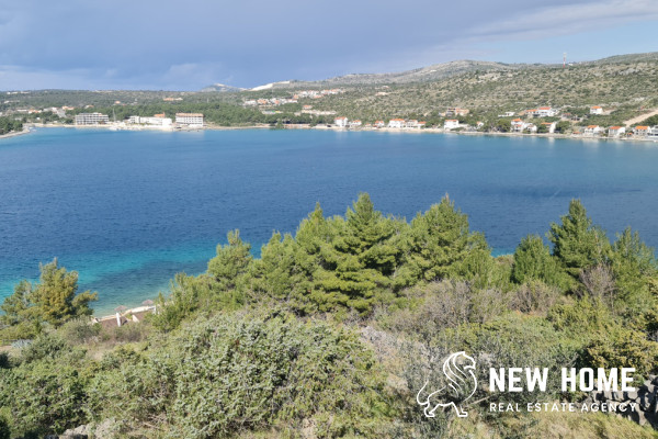 Rogoznica-Zatoglav-Grundstück mit Meerblick