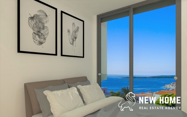 Modern semi-detached house with sea views