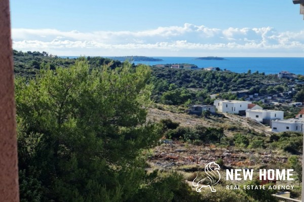 House with sea views