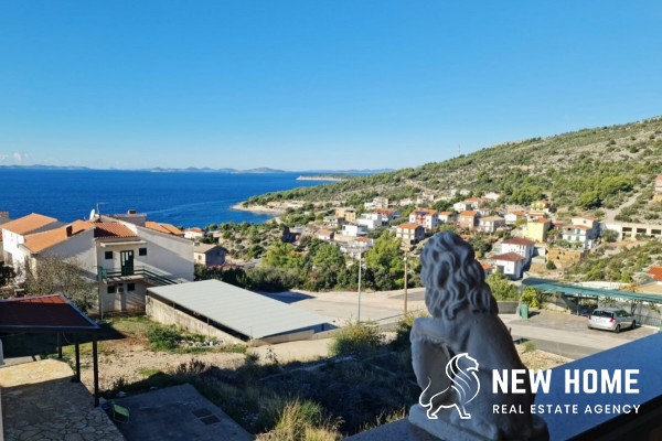 House with sea views