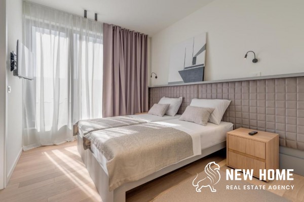 Luxusvilla mit Pool und Meerblick