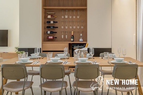 Luxusvilla mit Pool und Meerblick