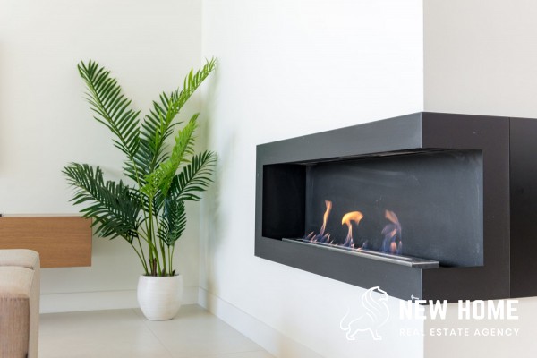 Luxusvilla mit Pool und Meerblick