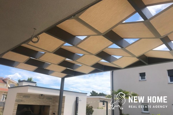 Moderne Villa mit Pool