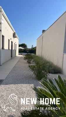 Pula- Modern villa with pool