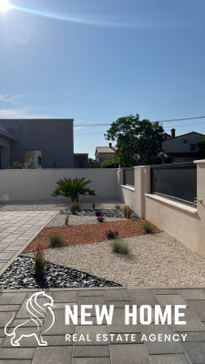 Pula- Modern villa with pool