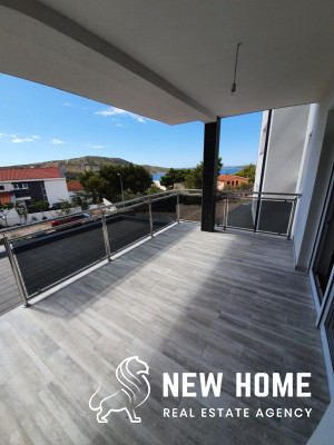 Condo in the groud floor with ocean view