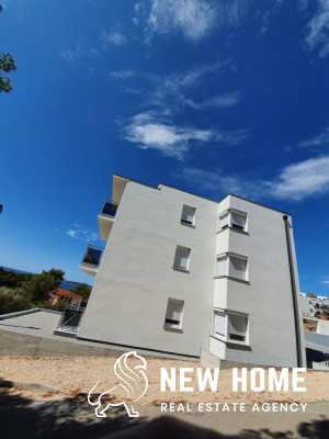 Condo in the groud floor with ocean view