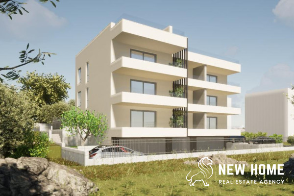 OKRUG GORNJI*** Zweizimmerwohnung mit Dachterrasse