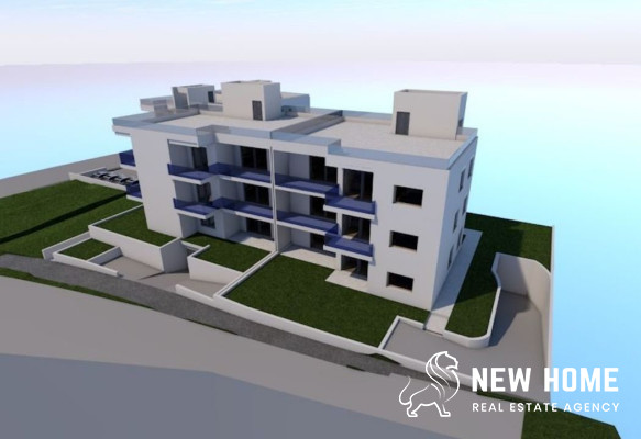 PENTHOUSE  s krovnom terasom, samo 150m od mora
