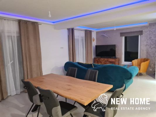 „Sea Views, Private Pool and Mediterranean Lifestyle – An Exclusive House in Primošten“