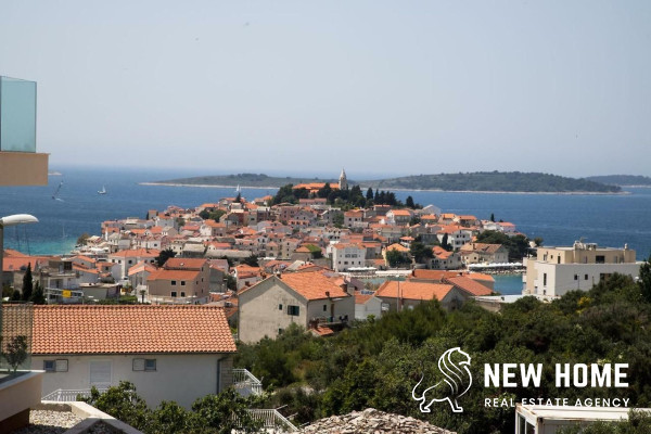 Primošten-apartment house near the sea