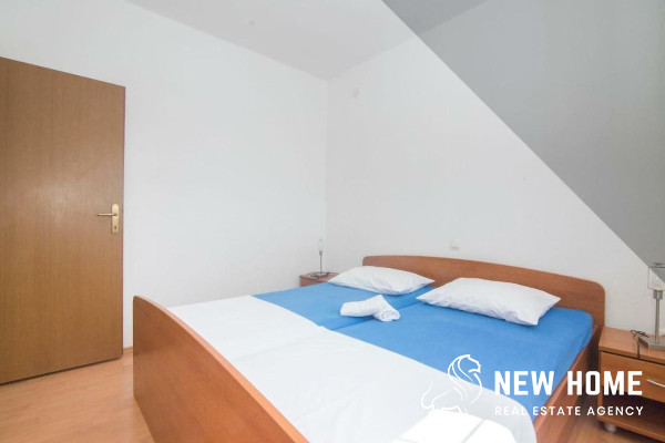 Primošten-Apartmenhaus in Meernähe