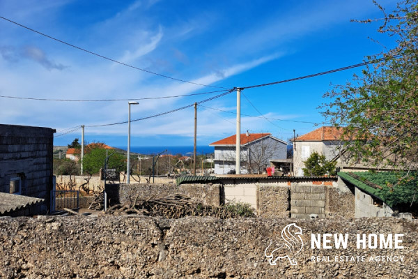 Primošten-Attraktives Baugrundstück im Hinterland
