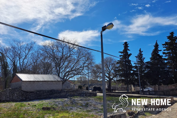 Primošten-Attraktives Baugrundstück im Hinterland