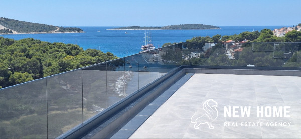 PRIMOŠTEN – Ekskluzivni penthouse s prekrasnim pogledom na more