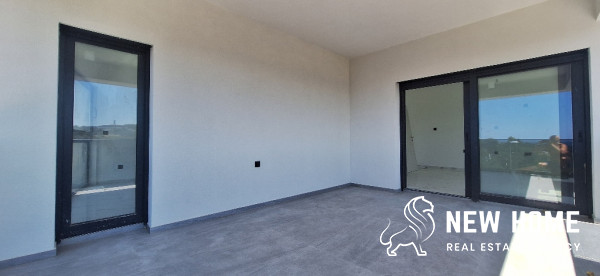 PRIMOŠTEN – Ekskluzivni penthouse s prekrasnim pogledom na more