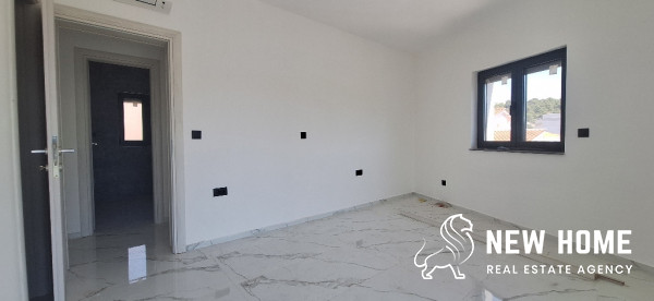 PRIMOŠTEN – Ekskluzivni penthouse s prekrasnim pogledom na more