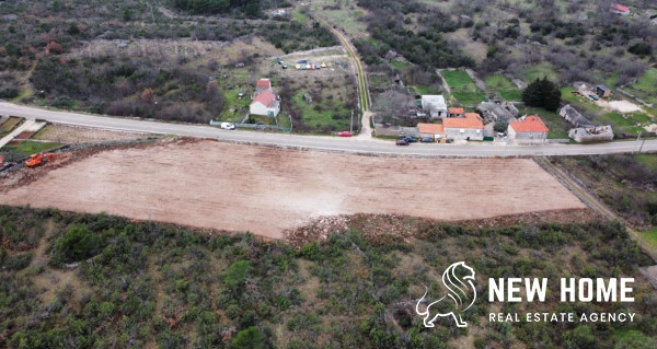 Primošten hinterland – building plots in an idyllic location