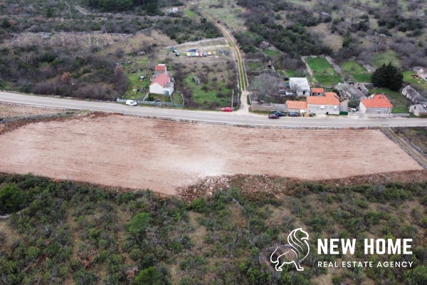 Primošten Hinterland – Baugrundstücke in idyllischer Lage
