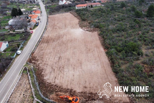 Primošten Hinterland – Baugrundstücke in idyllischer Lage