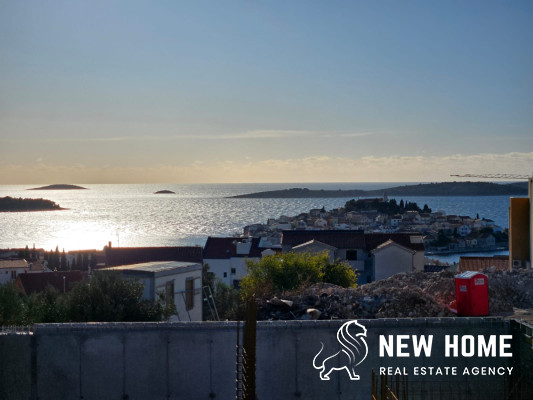 Primošten-Luxurious penthouse apartment in a top location – Exclusive living