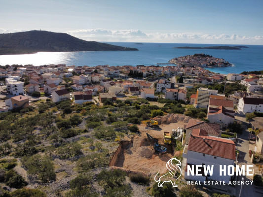 Primošten-Luxurious penthouse apartment in a top location – Exclusive living