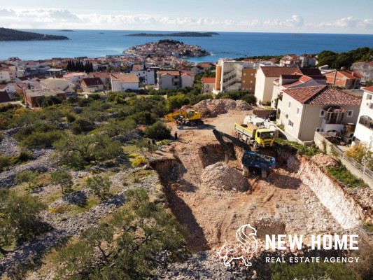 Primošten-Luxurious penthouse apartment in a top location – Exclusive living