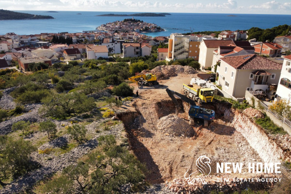 Primošten-Luxuriöses Neubauprojekt in Toplage – Wohnungen im 1.OG
